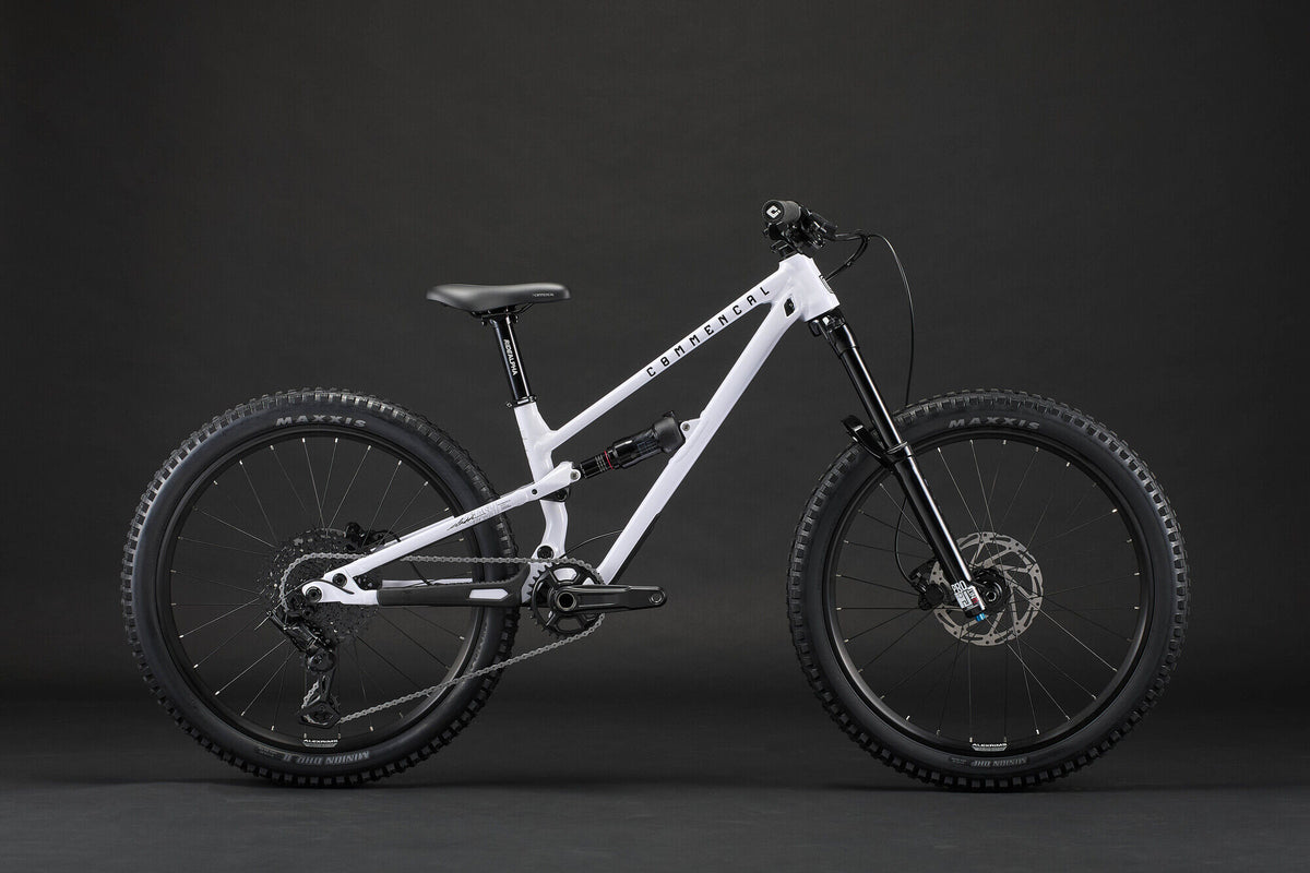 Commencal Clash 24 Pure White 2026
